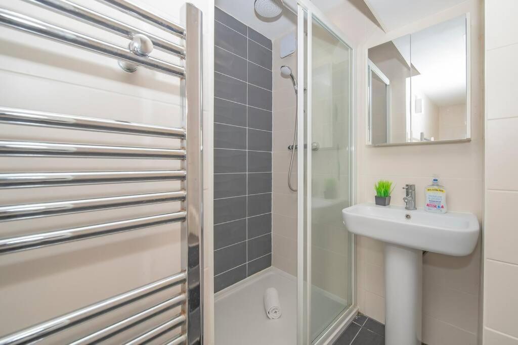 Flash Sales Offer - Any Week Day No Minimum Night Restrictions Central Hove 1 Bedroom Flat Bn38Bru02 Dış mekan fotoğraf