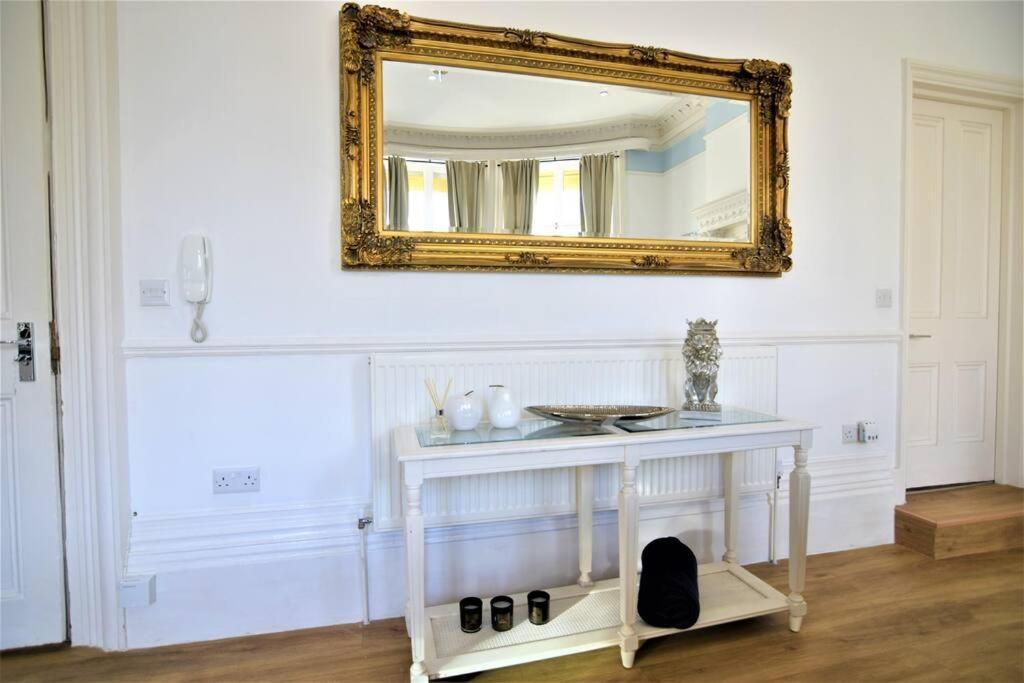 Flash Sales Offer - Any Week Day No Minimum Night Restrictions Central Hove 1 Bedroom Flat Bn38Bru02 Dış mekan fotoğraf