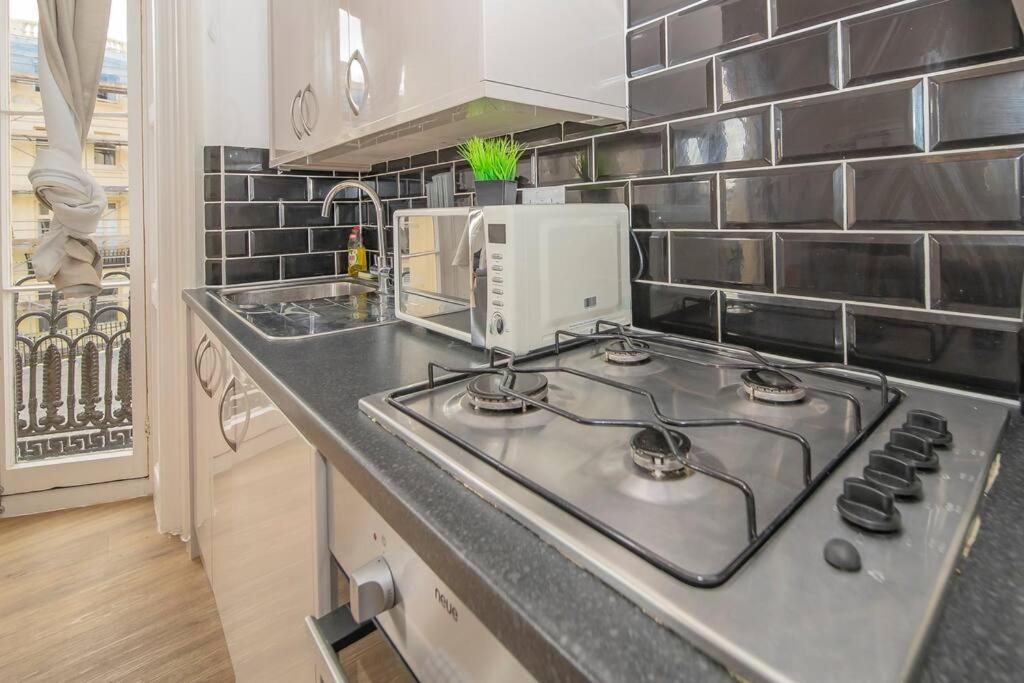 Flash Sales Offer - Any Week Day No Minimum Night Restrictions Central Hove 1 Bedroom Flat Bn38Bru02 Dış mekan fotoğraf